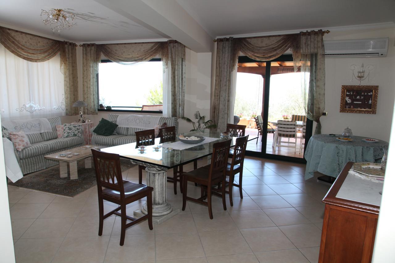 לינה וארוחת בוקר La Collina Capo dʼOrlando מראה חיצוני תמונה