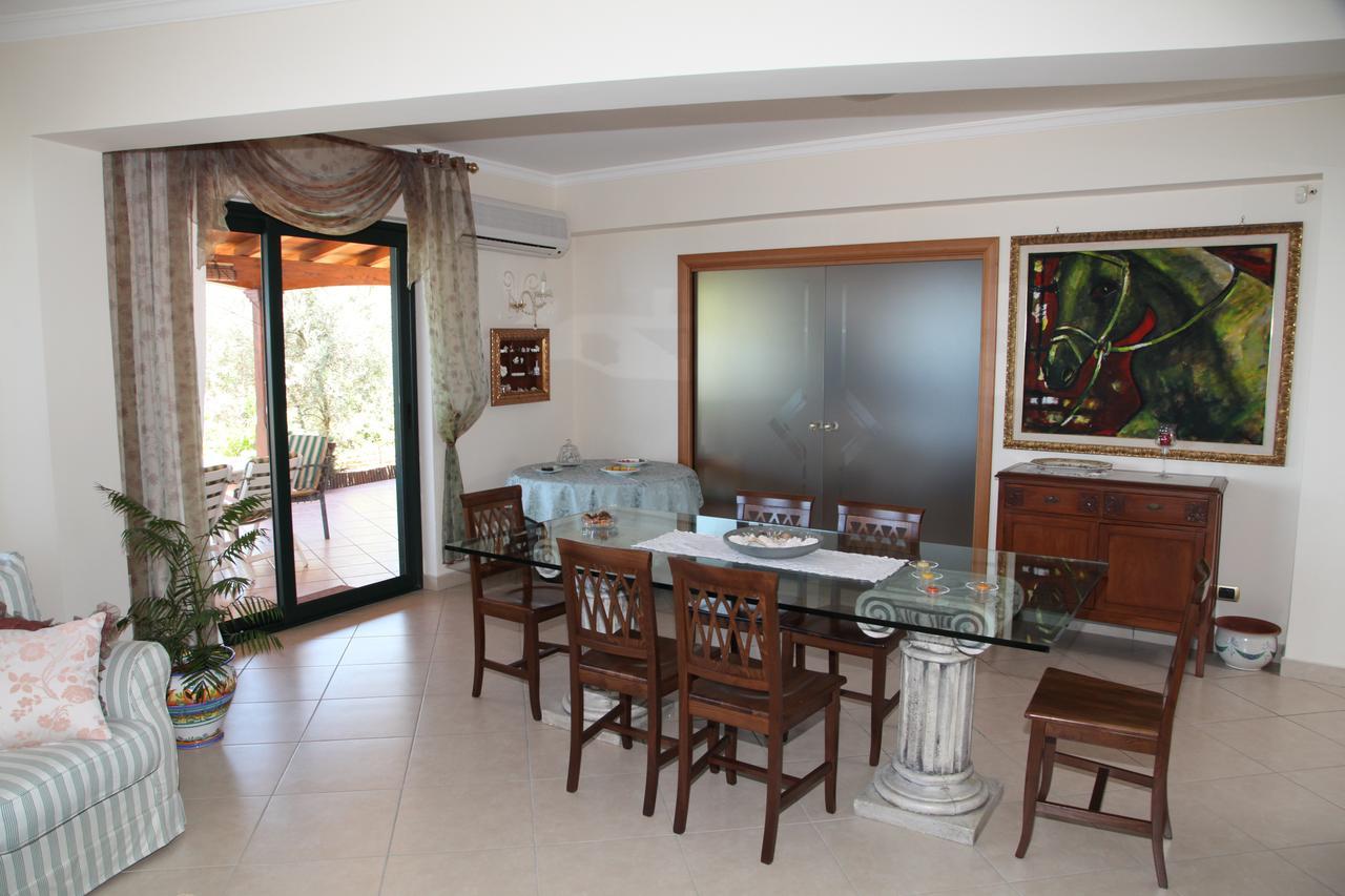לינה וארוחת בוקר La Collina Capo dʼOrlando מראה חיצוני תמונה