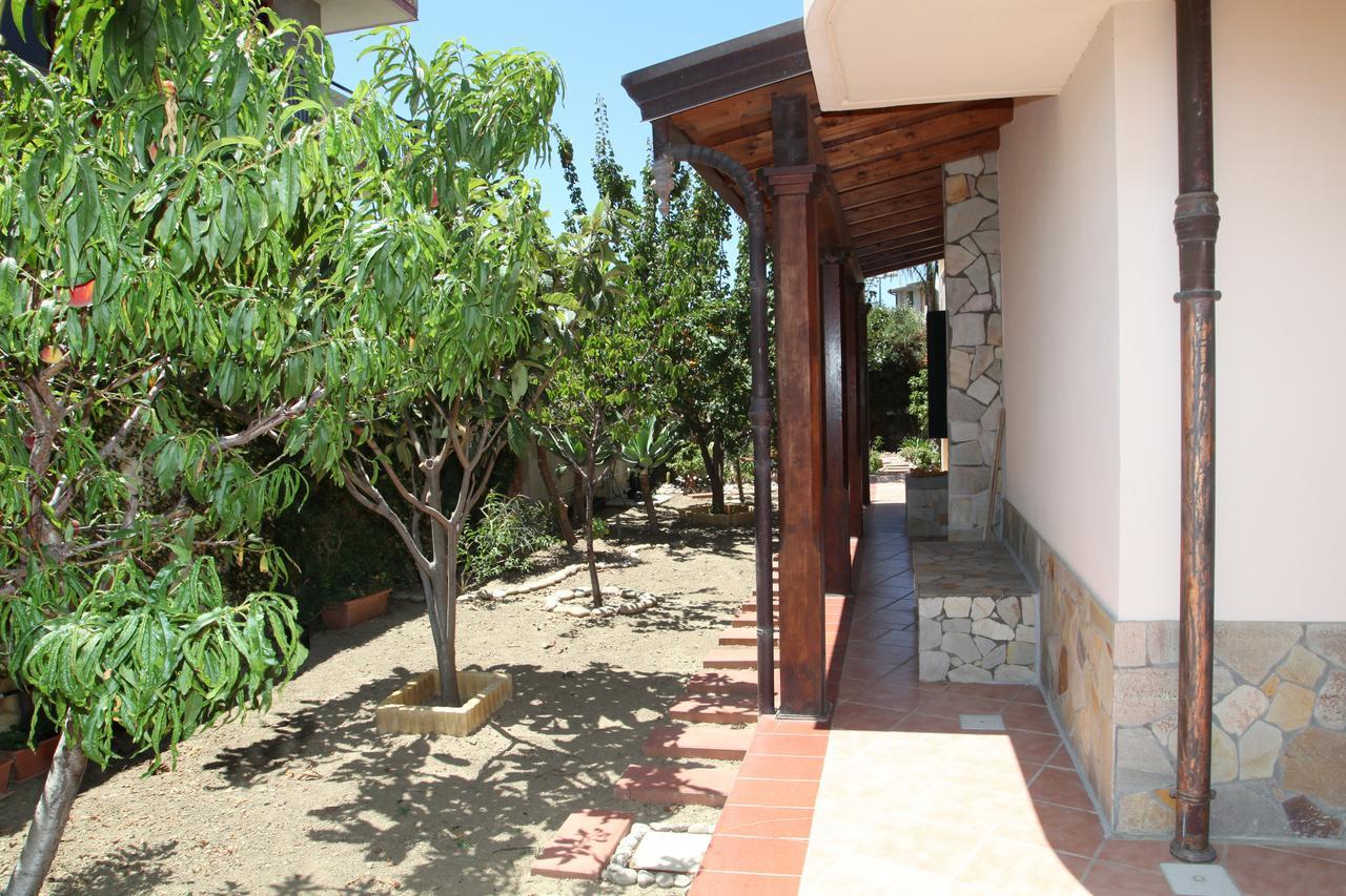 לינה וארוחת בוקר La Collina Capo dʼOrlando מראה חיצוני תמונה