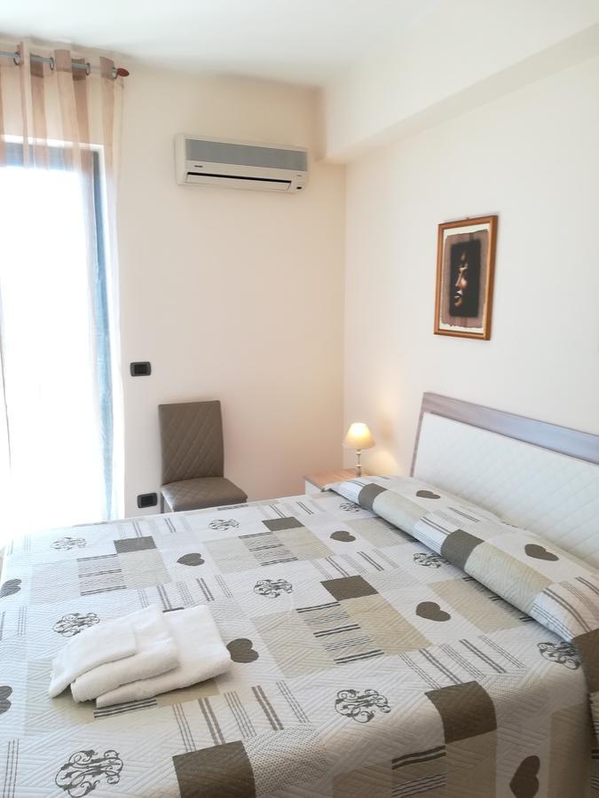 לינה וארוחת בוקר La Collina Capo dʼOrlando מראה חיצוני תמונה