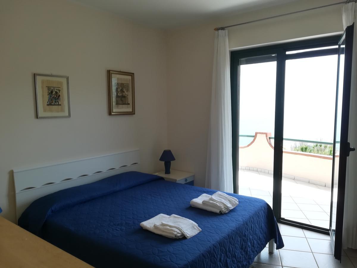 לינה וארוחת בוקר La Collina Capo dʼOrlando מראה חיצוני תמונה
