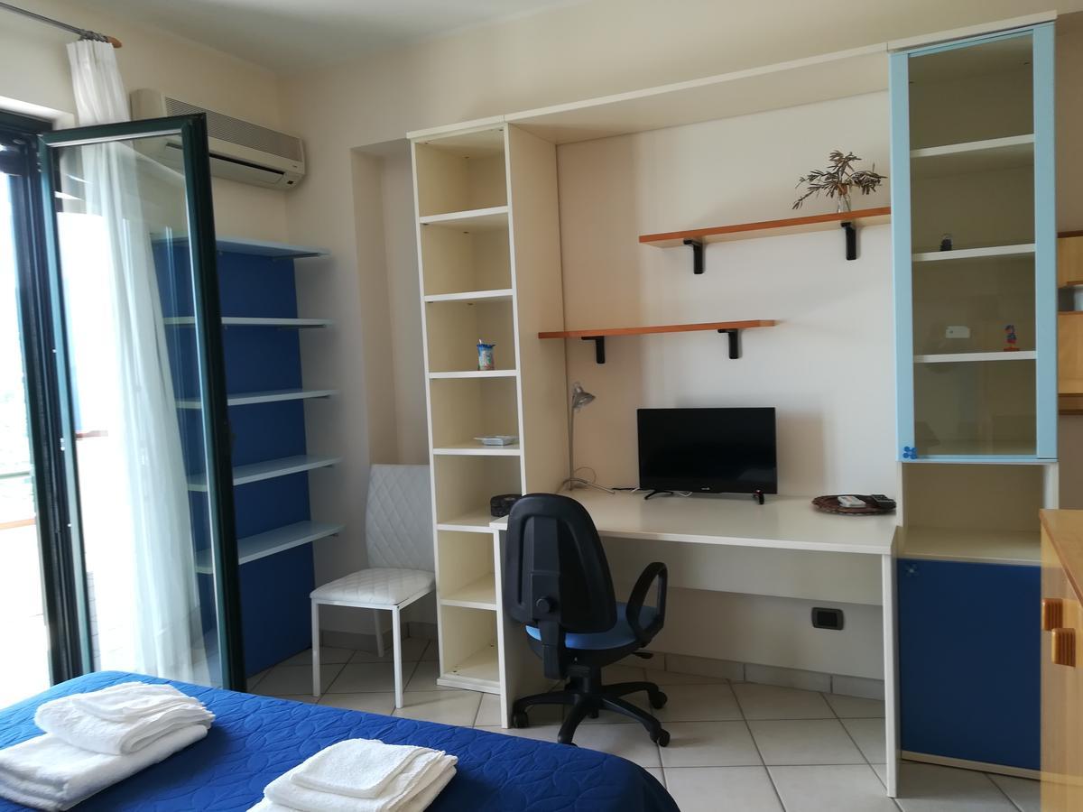 לינה וארוחת בוקר La Collina Capo dʼOrlando מראה חיצוני תמונה