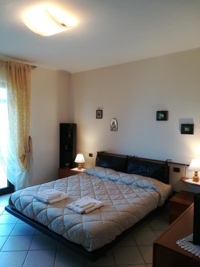 לינה וארוחת בוקר La Collina Capo dʼOrlando מראה חיצוני תמונה